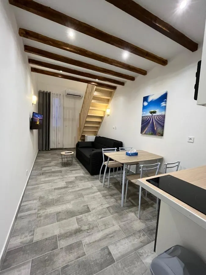 Location Marseille 9Eme Apartment 0*,  France